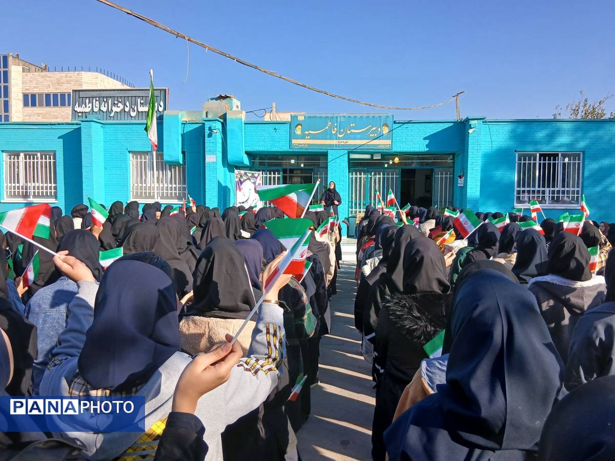 افتتاحیه همیاران معلم در دبیرستان فاطمیه