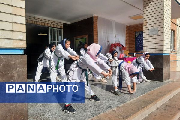 المپیاد درون مدرسهای در مدارس بهارستان دو