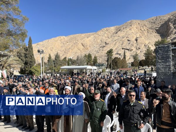 حضور دهه نودی‌ها در راهپیمایی 22 بهمن 