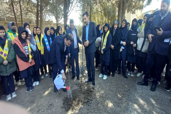  آیین متمرکز جشن نیکوکاری و جشن درختکاری در مدارس استان البرز 