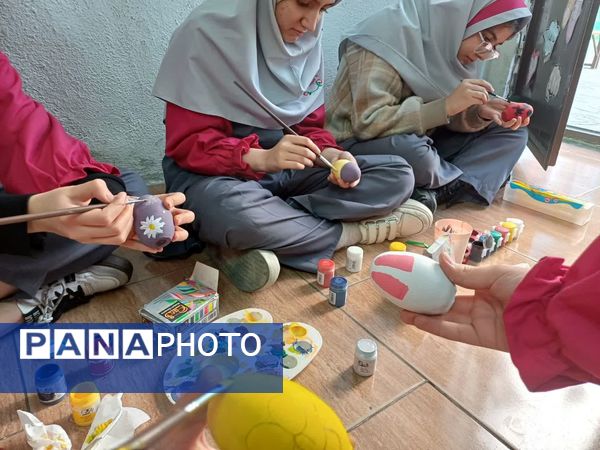 برگزاری جشنواره تخم مرغ رنگی در آموزشگاه دخترانه سارا،ملارد