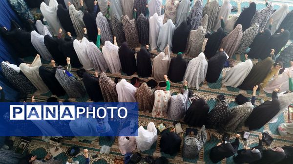 نمازجمعه؛ یک روز معنوی در مصلی شهرستان لردگان