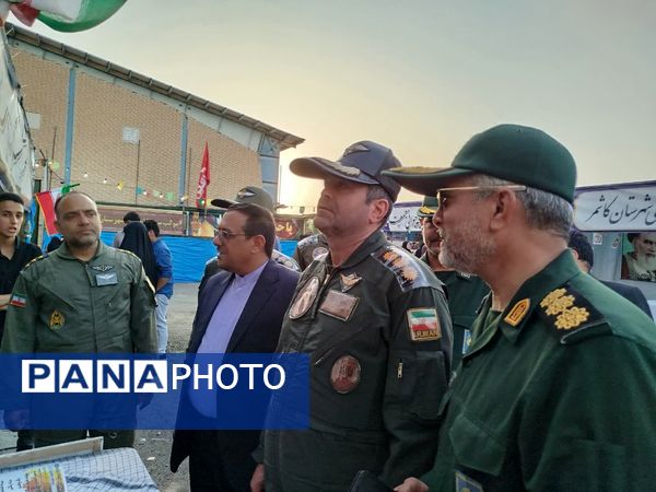 بازدید فرمانده پایگاه پنجم رزمی هوانیروز مشهد از دومین کنگره ملی شهید مدرس (ره) 