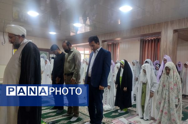 نماز جماعت ظهر و عصر به امامت امام جمعه حاجی‌‌آباد