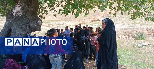 پیاده‌روی اهالی روستای رفن به مناسبت هفته سلامت