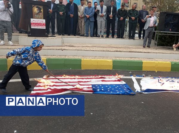 حضور دانش‌آموزان ملاردی در راهپیمایی روز سیزده آبان 