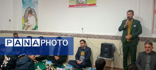 آیین معنوی انس با کلام‌الله در مدرسه شهید صادقی 