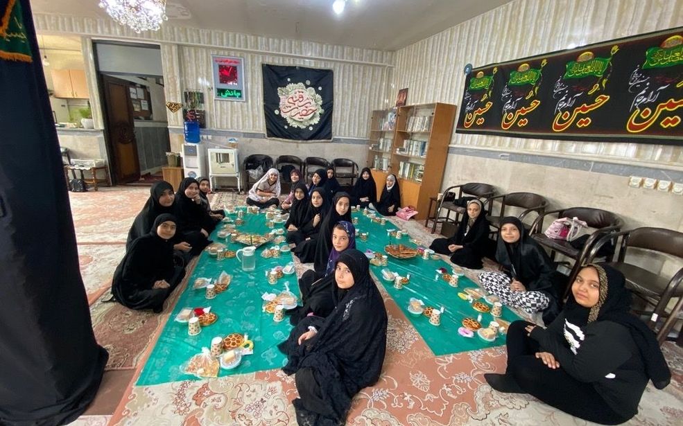 سفره‌ی ارادت دختران مسجد امیرالمؤمنین (ع) به حضرت رقیه (س)، اوج شکوفایی معنویت در ماه محرم