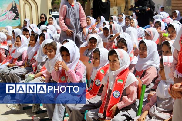 نواختن زنگ سپاس معلم در دبستان دخترانه شاهد نرگس