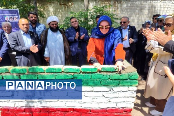 آیین خشت‌گذاری هنرستان اطلس روان کارا شهرستان پاکدشت 