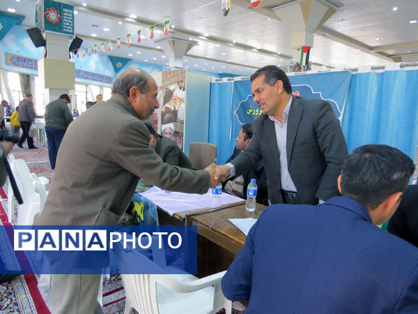 برپایی میز خدمت آموزش و پرورش خراسان شمالی