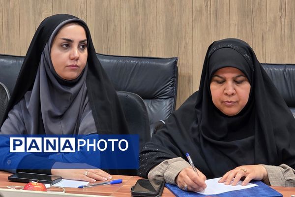 سومین جلسه شورای آموزش و پرورش ناحیه دو بهارستان