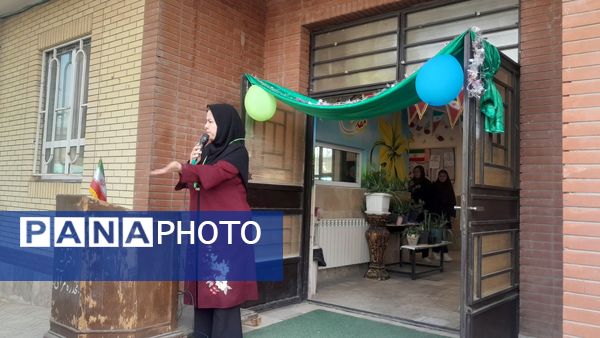 برگزاری‌ مراسم‌‌ روز اول‌ مدارس‌ و هفته‌ دفاع‌مقدس‌ در دبیرستان‌  مخدره‌ مرآتی