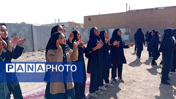 اجرای برنامه‌های ورزشی شاد و مهیج در مدرسه مادرمهربان خلیل آباد