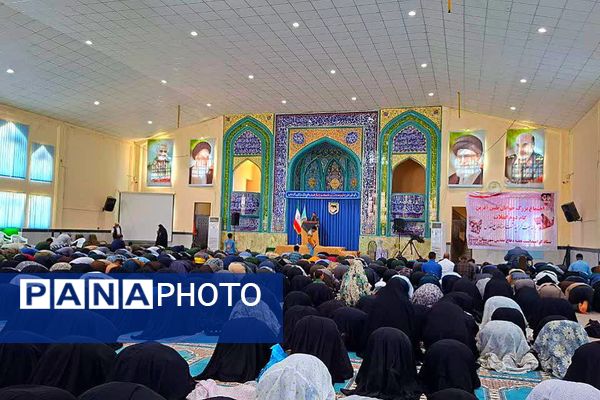 اجتماع بزرگ جوانان نقش آفرین و گام دوم انقلاب به‌مناسبت گرامیداشت هفته دفاع مقدس