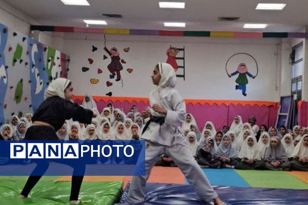 برگزاری المپیاد ورزشی در دبستان شاهد ام‌البنین (س) ناحیه دو شهرری 