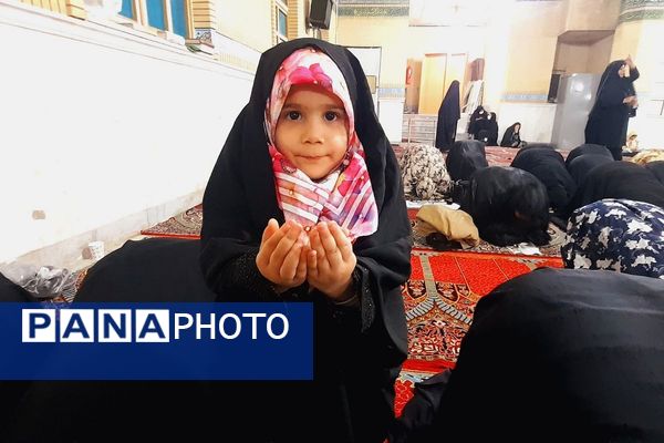 نماز عبادی جمعه این هفته با حضور پرشور مردم مؤمن و ولایت‌مدار ورامین 