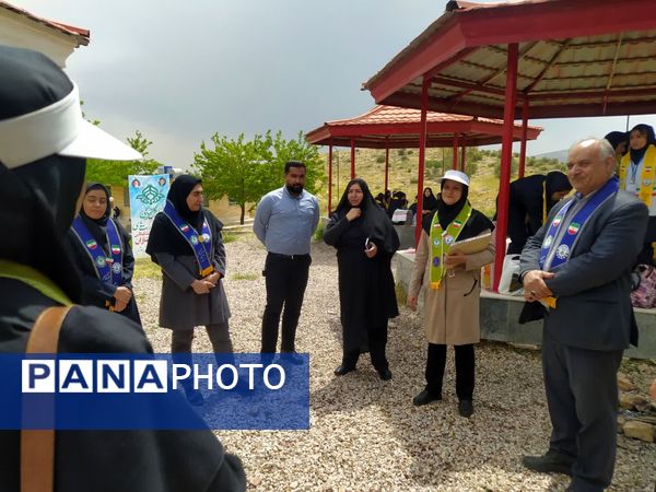 اردوی مهارتی تشکیلاتی پیشتازان دختر مقطع متوسطه اول ناحیه سه شیراز 