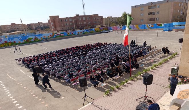 روز دانش‌آموز با عطر نام حضرت زهرا(س)