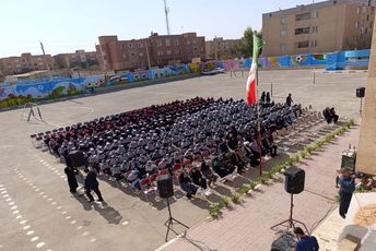 روز دانش‌آموز با عطر نام حضرت زهرا(س)