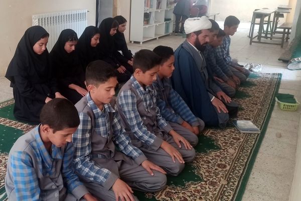 عطر بندگی در دبستان شهید رحمت الله قلعه یزدانی 