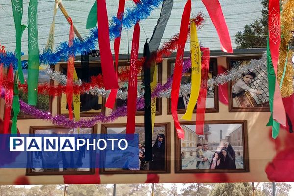 تجدید پیمان دانش‌آموز خبرنگاران پانا با شهدا درهفته دفاع مقدس