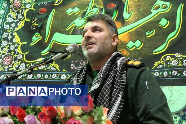 تجلی پیوند مدرسه و مسجد در خاتم