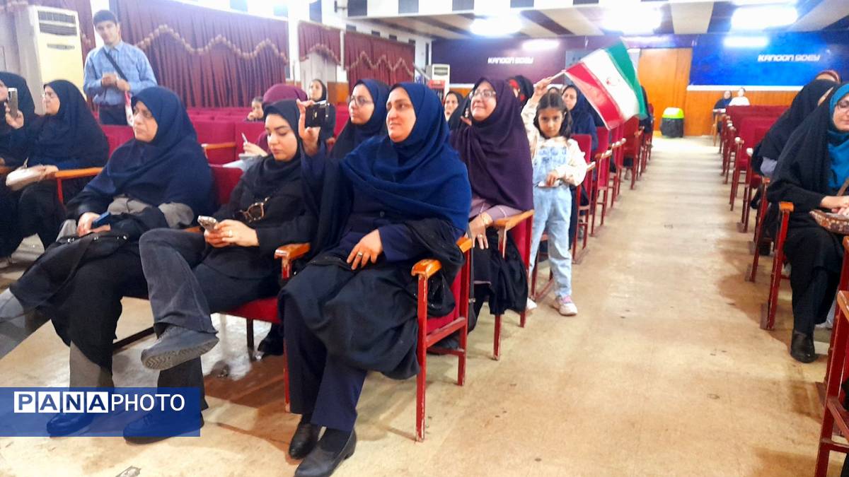 کارگاه توانمند مربیان پیشتاز کانون برادران قائمشهر