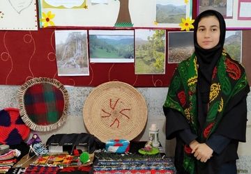 برگزاری مراسم فرهنگ و هنر ماه ها در مدرسه دخترانه مکتب الزهرا معمولان
