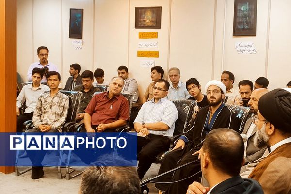  نخبگان پیشوا در کنار امام جمعه؛ تجدید عهد با آرمان‌های ۱۵ خرداد