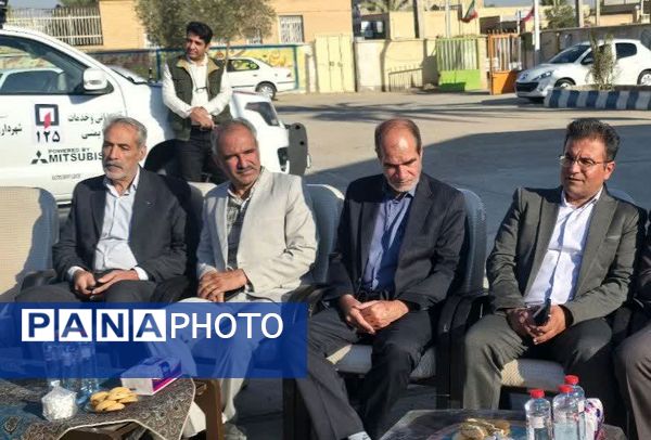 مراسم نمادین نواختن زنگ پدافند غیرعامل در دبستان شهید دهستانی بافق