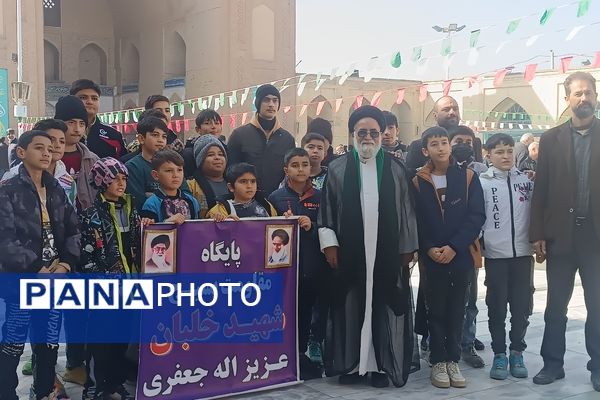 نماز عبادی و سیاسی جمعه در اولین روز از دهه فجر در نیشابور 