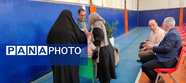 انتخابات انجمن اولیای و مربیان در مدرسه شهدای فرهنگی شهرستان شیروان