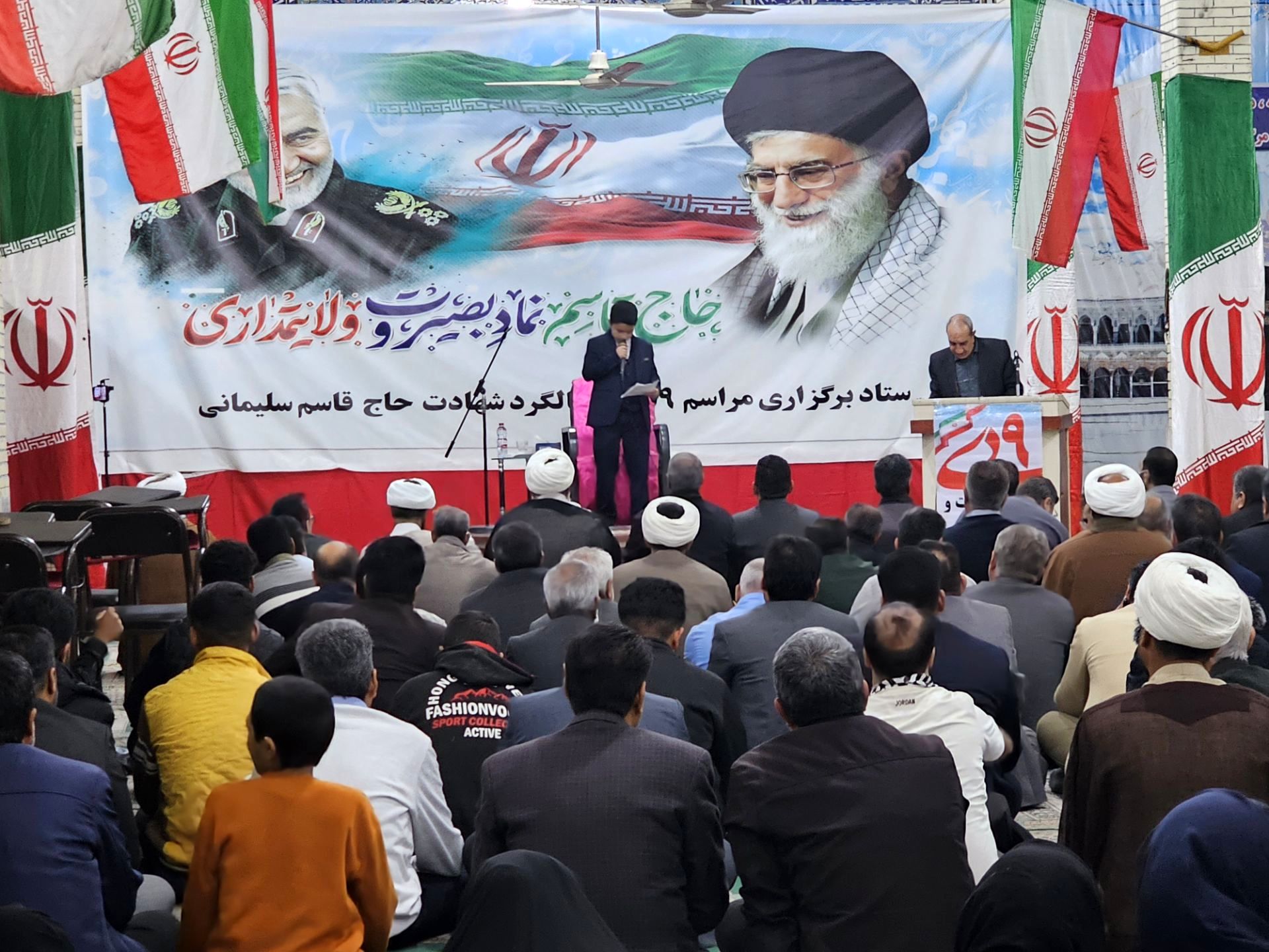 حماسه ۹دی و یاد سردار سلیمانی چراغ هدایت ملت ایران در برابر فتنه‌ها است