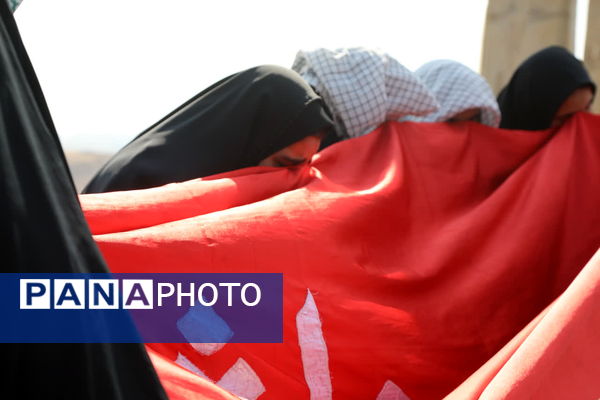 حال و هوای دختران هنرستانی قم در بازدید از یادمان‌های عملیاتی جنوب کشور