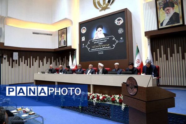 نشست مشترک اعضای شورا و روسای ادارات آموزش و پرورش در استانداری خراسان‌رضوی 