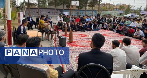 المپیاد ورزشی درون مدرسه‌ای در آموزشگاه‌ شهید اشرفی اصفهانی
