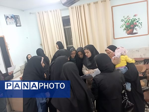 تحویل کارنامه در دبیرستان نمونه اندیشه