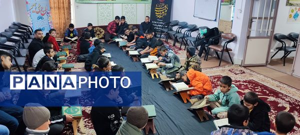 محفل انس با قرآن همزمان با هفته قرآن، عترت، نماز در شهرستان خلیل آباد 