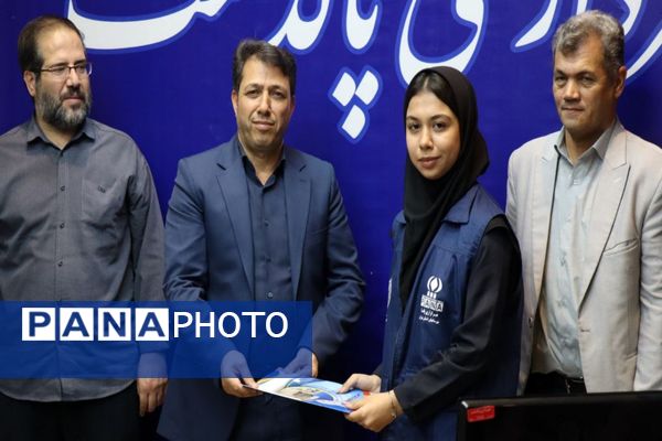 نشست صمیمانه شهردار پاکدشت با خبرنگاران و اصحاب رسانه
