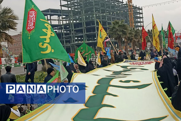 شادپیمایی مردم قم در جشن نیمه شعبان