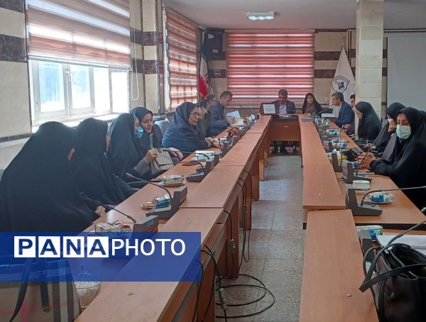 جلسه هم‌اندیشی معاونان و مربیان پرورشی و فرهنگی شهرستان فیروزکوه