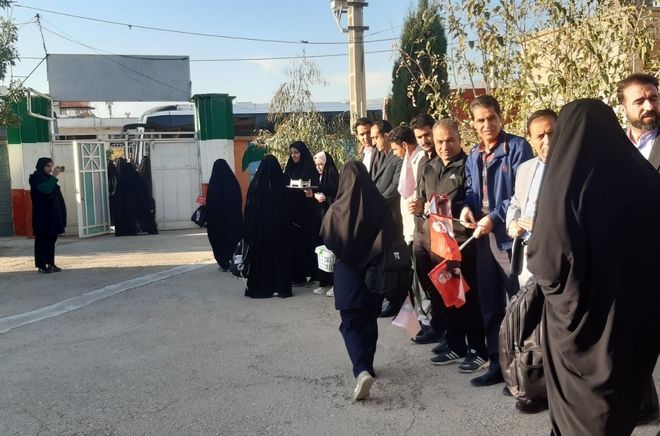 اعزام کاروان دانش‌آموزی راهیان نور به مناطق عملیاتی دهلران و مهران 