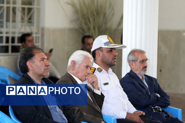 نواخته شدن زنگ مهر در شهرستان بم 