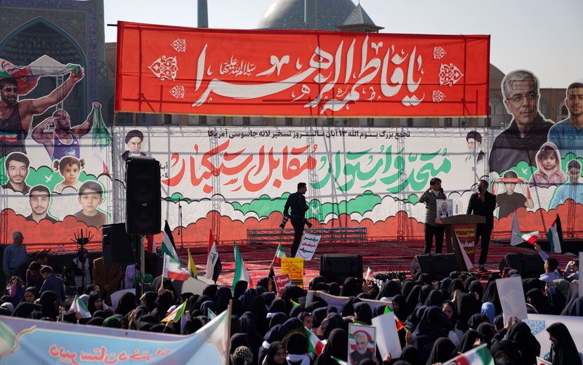 استکبار ستیزی مردم شهید پرور اصفهان در راهپیمایی 13آبان