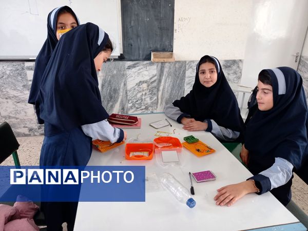 بازدید دانش آموزان دبستان ناهید نخودی از پژوهشرای نیشابور