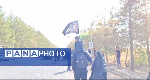 آیین پیاده‌روی جاماندگان اربعین حسینی در منطقه بادرود 