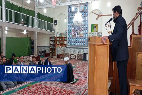 نماز جمعه همزمان با ایام فاطمیه در مسجد جامع شهر بارنیشابور