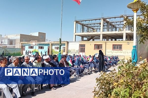 نواختن زنگ مهر و آغاز سال تحصیلی جدید در شهرستان کمیجان