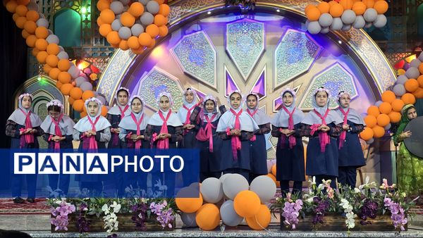همایش تجلیل از فرهنگیان بازنشسته ناحیه۴ اصفهان در اردوگاه شهید بهشتی اصفهان